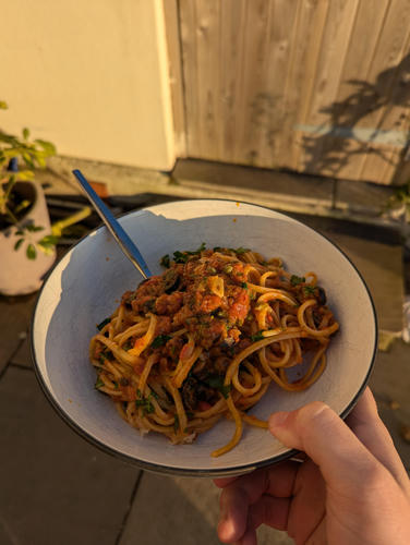 Spaghetti puttanesca thumbnail