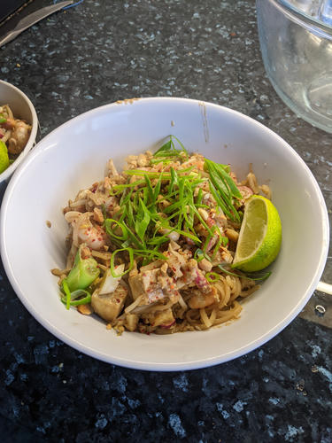 Perfect beginner's pad thai thumbnail